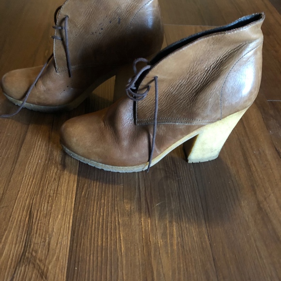 Tan Leather Prada Ankle Booties sz 39.5 - Picture 5 of 6